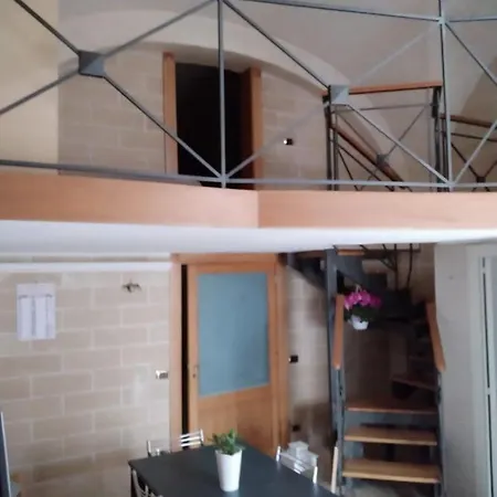 アパート La Casa Del Sole バーリ